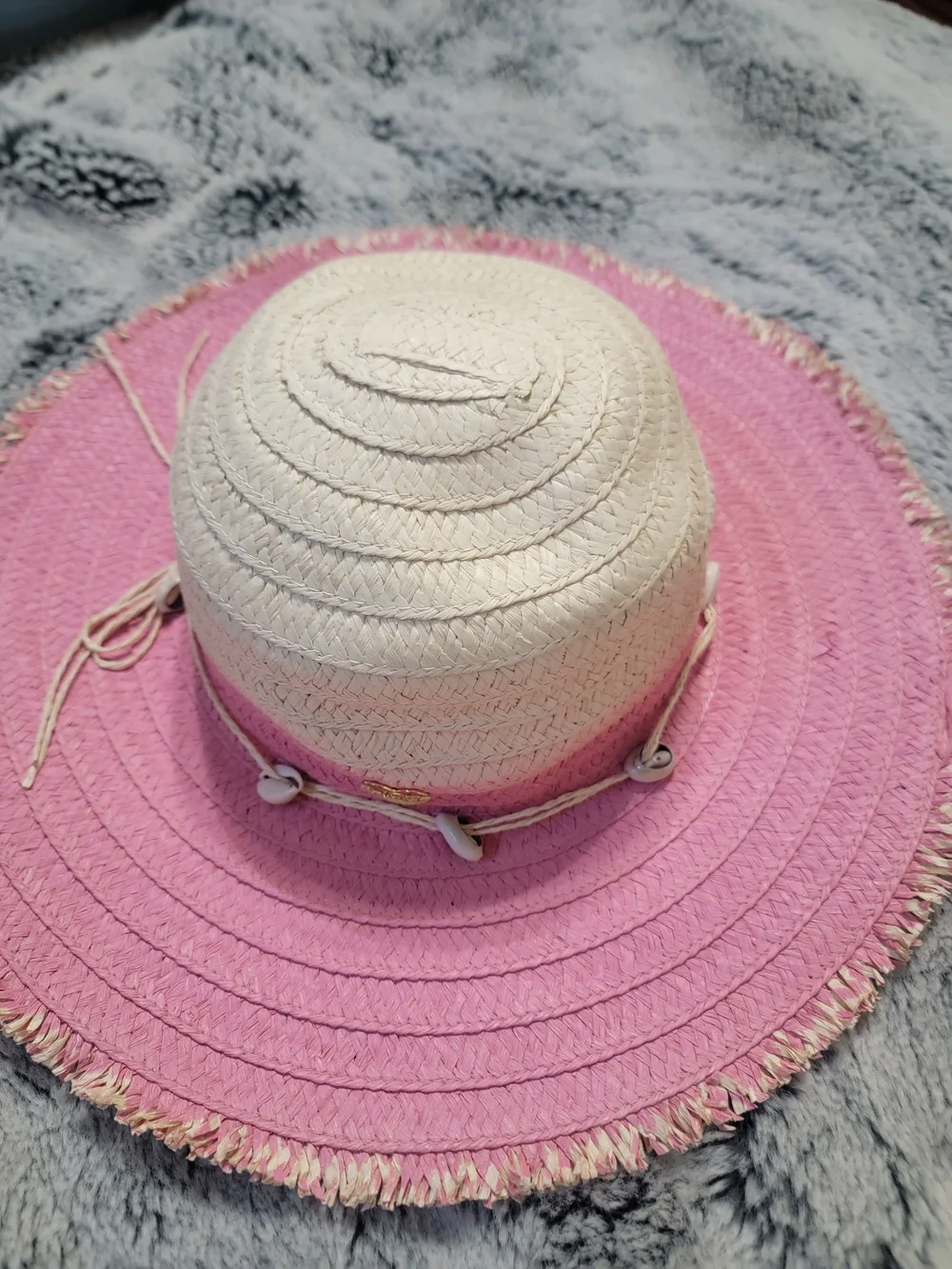 FOUR Fun Summer Hats. Bullhide.Juicy Couture. Jessica Simpson.Betsy Johnson.